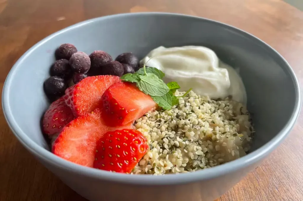 Porridge With Kefir & Berries