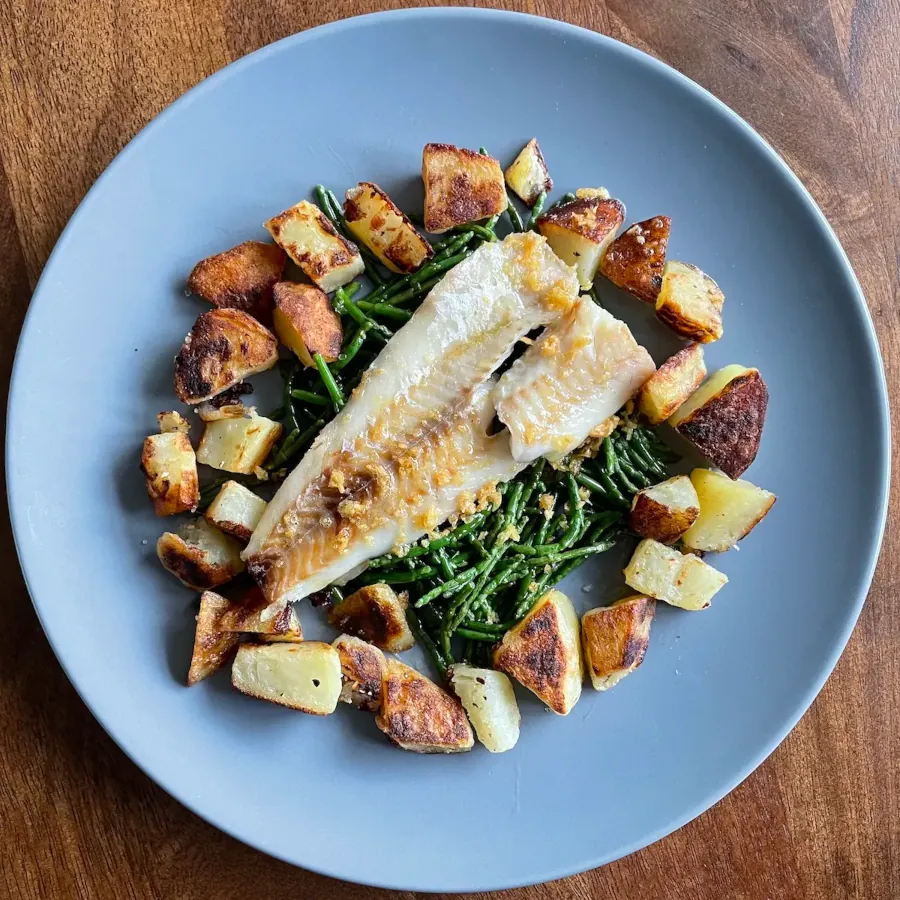 Oven Baked Cod On A Bed of Samphire